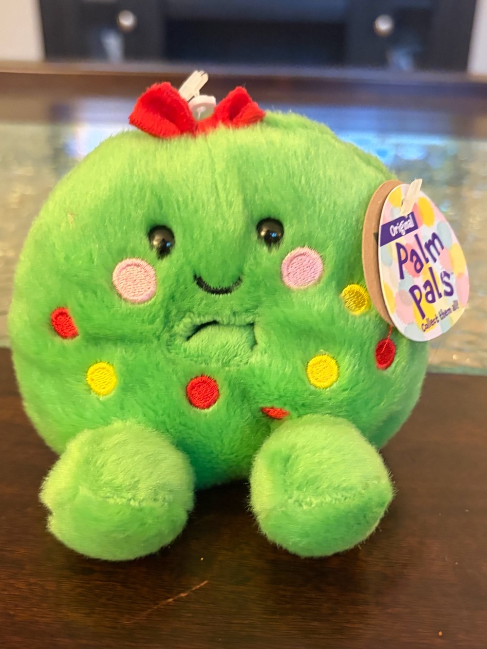 Palm Pals Dot Wreath Green Plush with Multicolor Dots and Red Bow